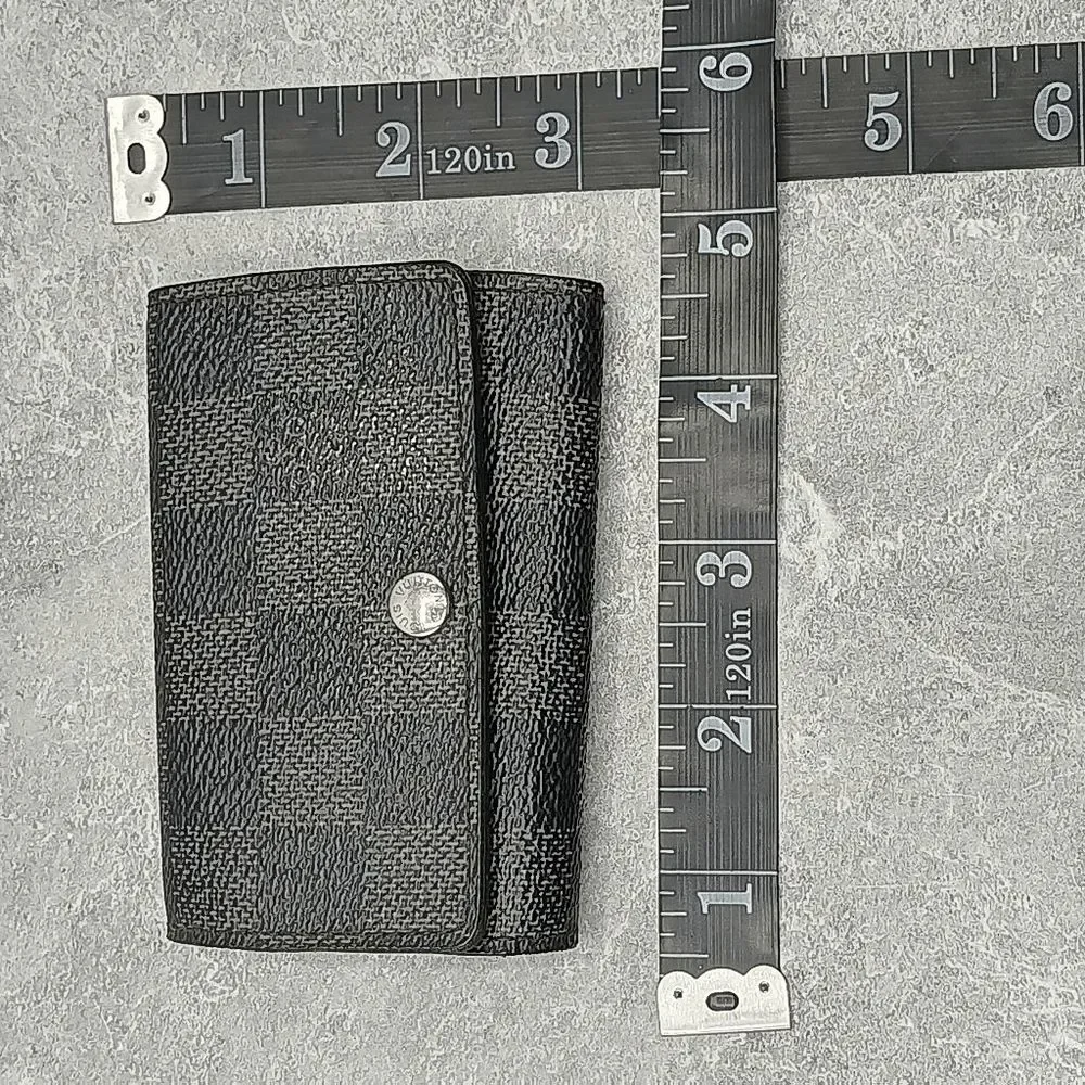 Louis Vuitton kindly part